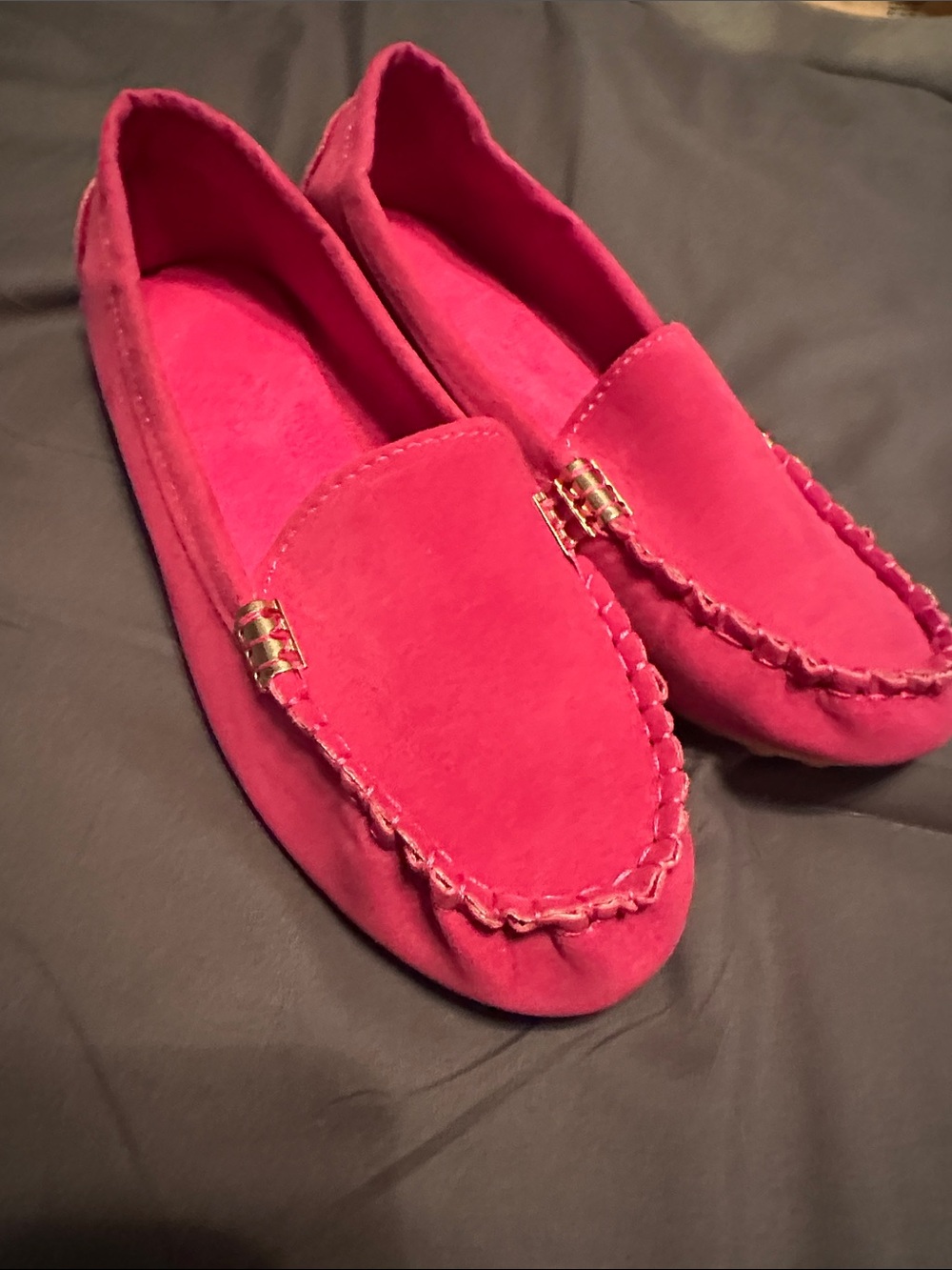 NEW** Women’s Hot Pink Suede Moccasin Loafers Sz 9.5